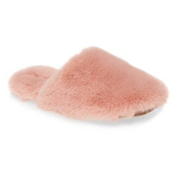 Madewell Shoes - Madewell • NWT Pink Faux Fur Slippers